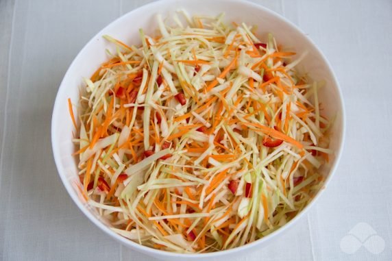 Sharp cabbage salad - recipe photo, step 2