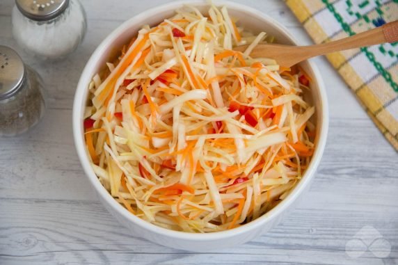 Sharp cabbage salad - recipe photo, step 4