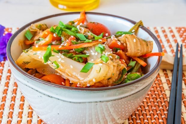Sharp salad with Beijing cabbage and vegetables Sharp salad with Beijing cabbage and vegetables
