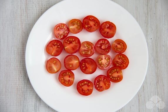 Shrimp salad, avocado and cherry tomatoes - recipe photo, step 4