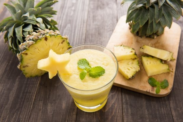 Smoothies from pineapple