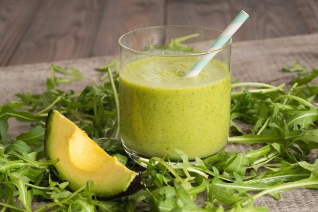 Smoothies with avocado Smoothies with avocado
