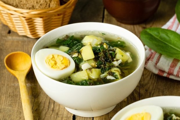 Sorrel soup with potatoes