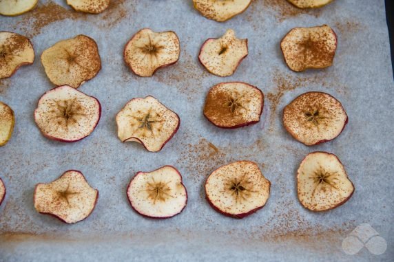 Spicy apple chips - recipe photo, step 3