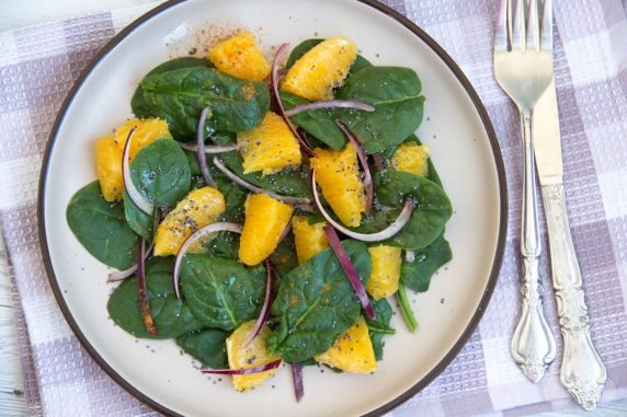 Spinach and orange salad - recipe photo, step 3