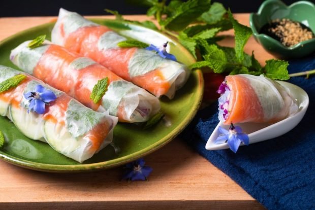 Spring rolls with fish