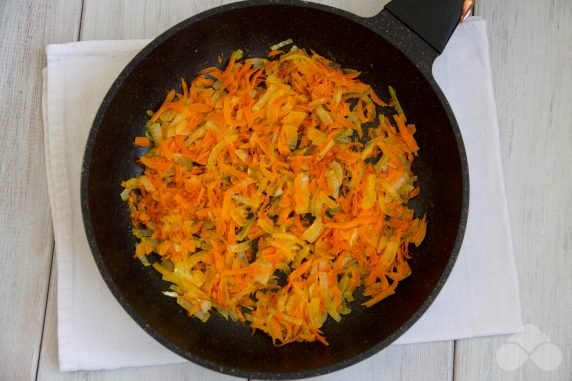 Stewed cabbage with dried mushrooms - recipe photo, step 4