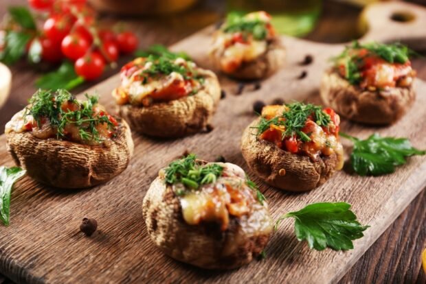 Stuffed champignons with vegetables and herbs