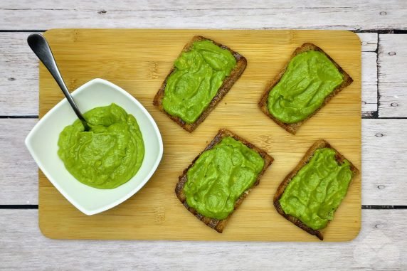 Toasts with avocado - recipe photo, step 4