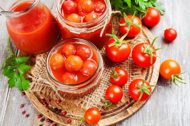 Tomatoes in your own juice without a skin for the winter Tomatoes in your own juice without a skin for the winter