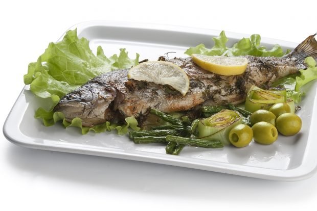 Trout with asparagus and cut in the oven Trout with asparagus and cut in the oven