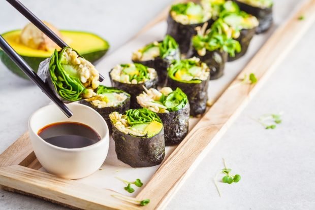 Vegan rolls without rice Vegan rolls without rice
