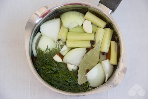 Vegetable broth with carrots and herbs - recipe photo, step 3