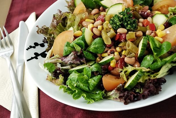 Vegetable salad with canned beans Vegetable salad with canned beans