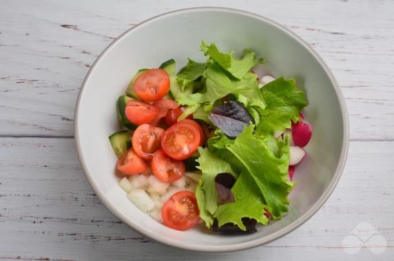 Vegetable salad with canned fish - recipe photo, step 2