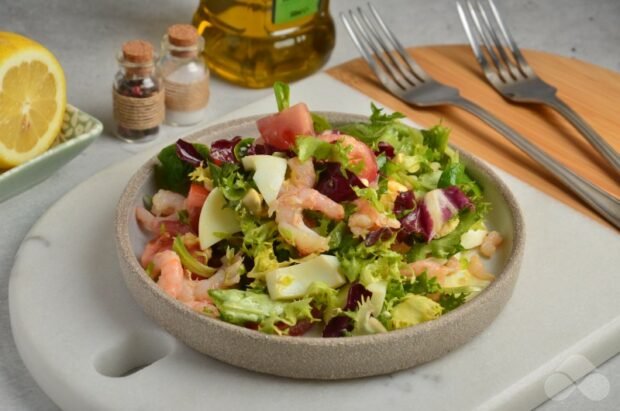 Vegetable salad with eggs and shrimp Vegetable salad with eggs and shrimp