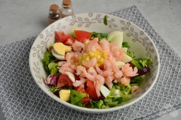 Vegetable salad with eggs and shrimp - recipe photo, step 5