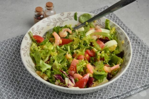 Vegetable salad with eggs and shrimp - recipe photo, step 6