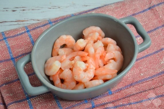 Vegetable salad with shrimp and piece - recipe photo, step 1