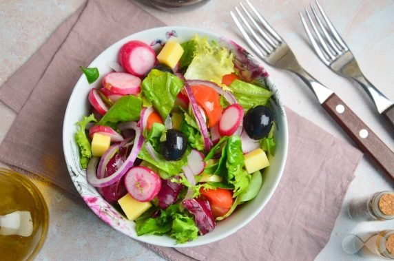 Vegetable salad with solid cheese - recipe photo, step 4