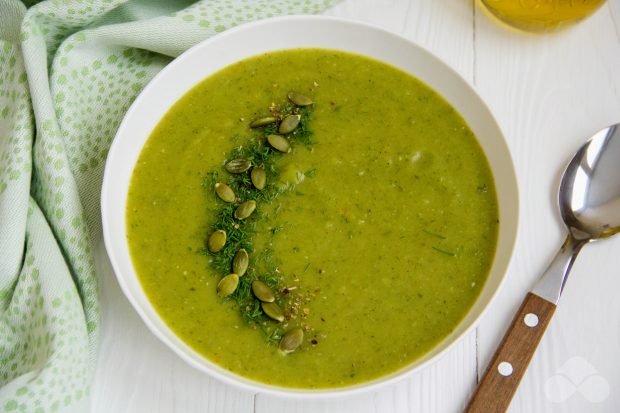 Vegetable soup with greens