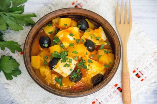 Vegetable stew with fish and olives Vegetable stew with fish and olives