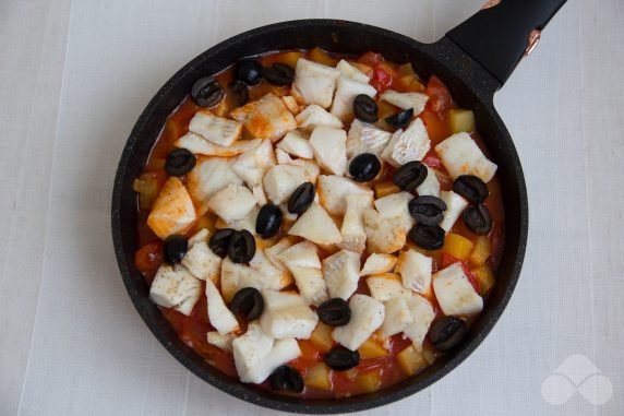 Vegetable stew with fish and olives - recipe photo, step 6