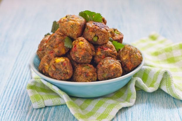 Vegetarian meatballs made of chickpeas, carrots and corn Vegetarian meatballs made of chickpeas, carrots and corn