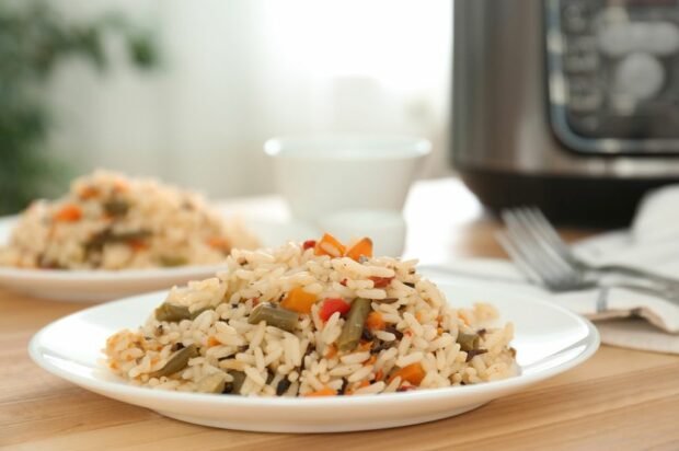 Vegetarian pilaf in a slow cooker Vegetarian pilaf in a slow cooker