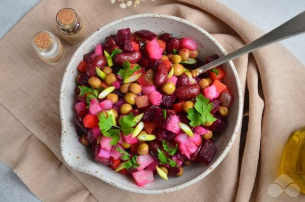 Vinaigrette with green peas and beans