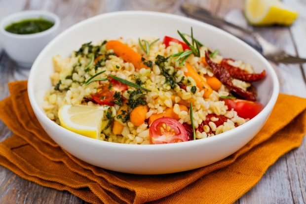 Warm salad with bulgur Warm salad with bulgur