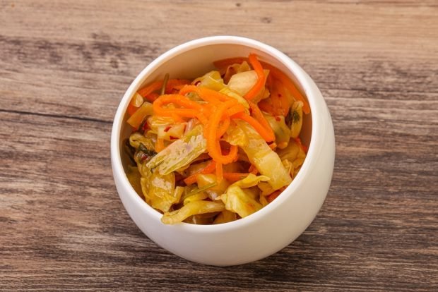 Winter cabbage salad with carrots Winter cabbage salad with carrots