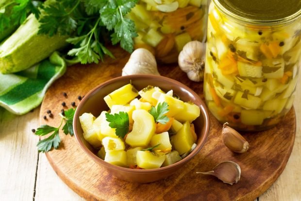 Zucchini salad for the winter Zucchini salad for the winter